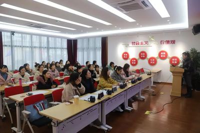 暖心行動 教育咨詢團(tuán)隊(duì)為敬老院老人送去精神關(guān)懷與心靈溫暖